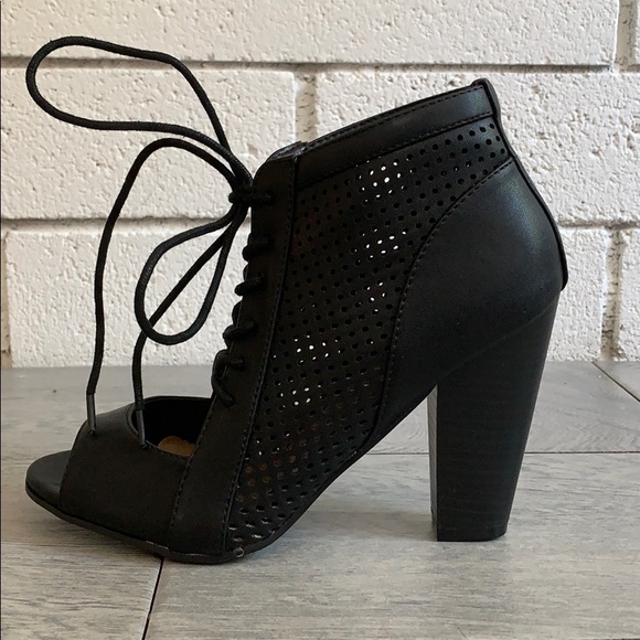 Black Perforated Lace Up Stacked Heel - Picture 3 of 6